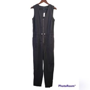 NWT Gap jumpsuit , black , size 10 tall NWT
